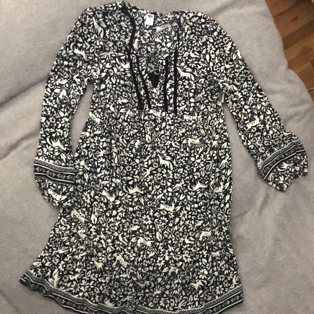 Old Navy black with white pattern dress